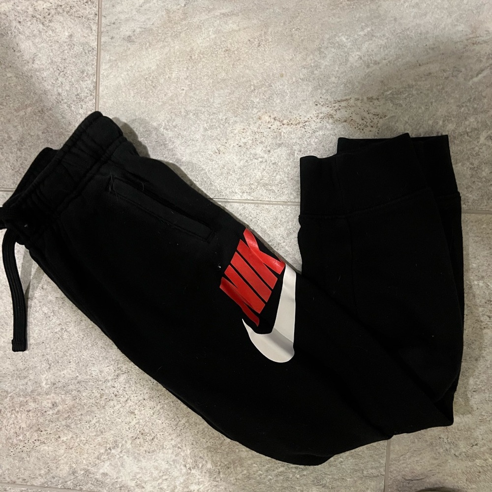 Boys Nike sweatpants